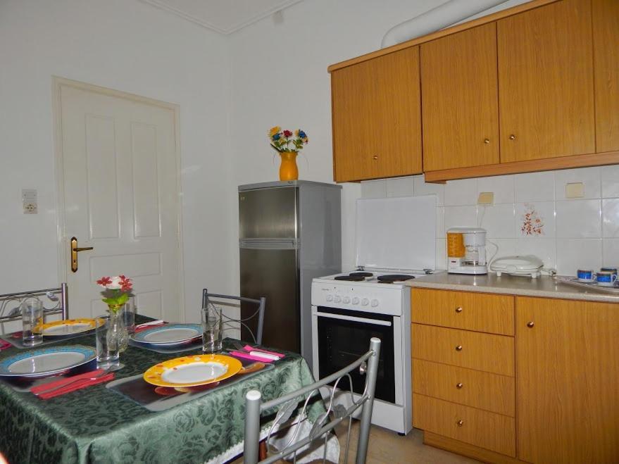 Cozy Apartment For 2-5 People-Center Tripoli 1 Екстер'єр фото